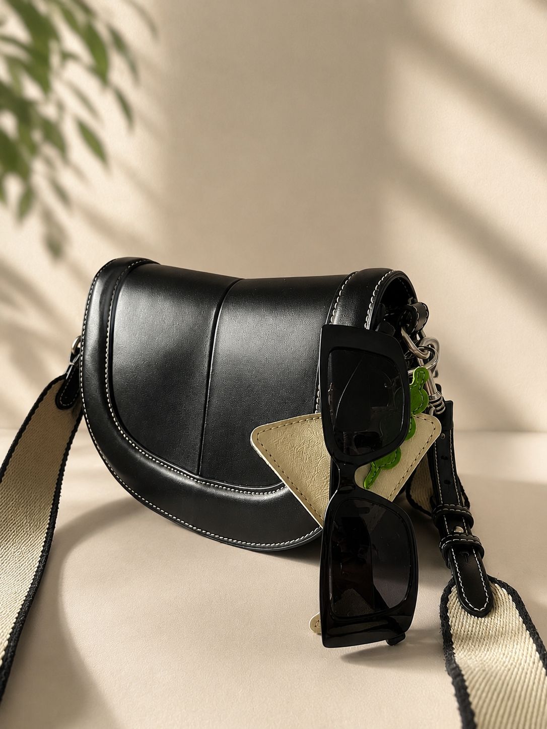 Hooked Shades: Vesper